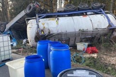 23-023-Tragicka-nehoda-cisterny-nedaleko-obce-Ruda-na-Rakovnicku
